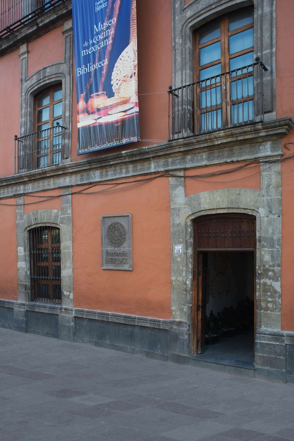 Biblioteca de la Gastronomía Mexicana. Fundación Herdez | Por Raúl A. Díaz Romero